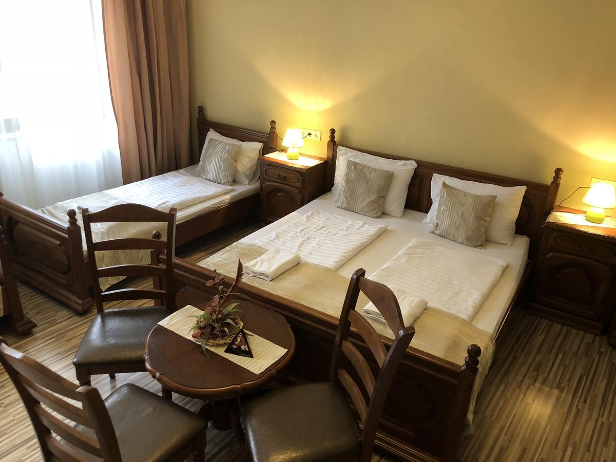 Mosoly Apartman سيغيد المظهر الخارجي الصورة