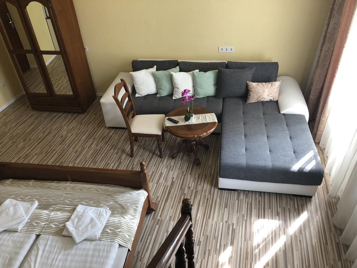 Mosoly Apartman سيغيد المظهر الخارجي الصورة
